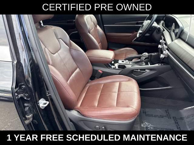 Used 2024 Kia Telluride EX w/ EX Captain's Chair Package FWD image 9