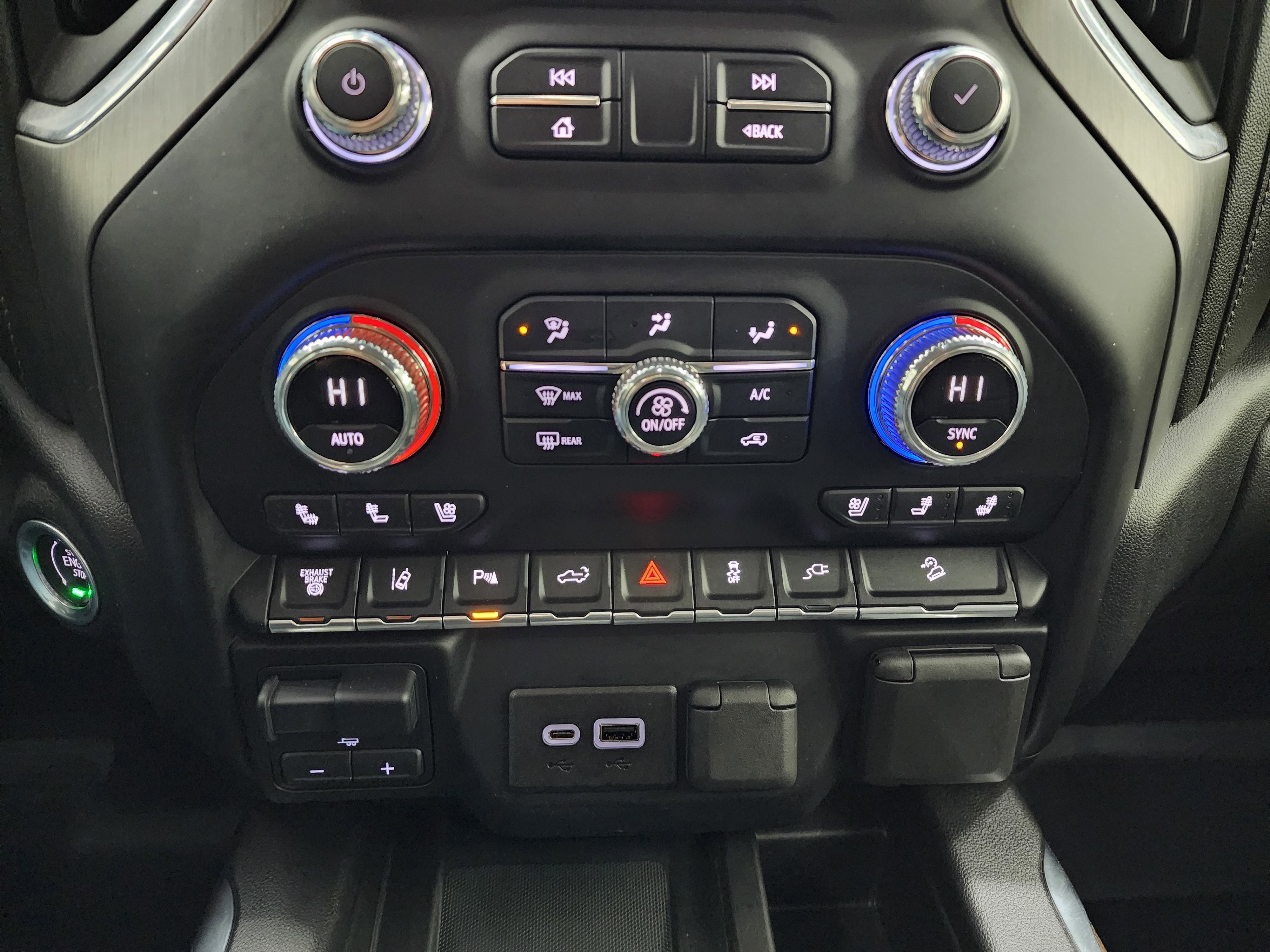 Used 2022 GMC Sierra 2500 Denali w/ Denali Ultimate Package image 18