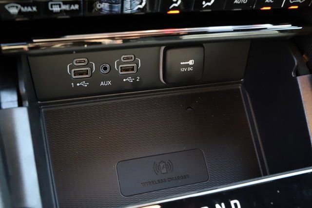 New 2025 Jeep Grand Cherokee Altitude AWD/4WD image 27