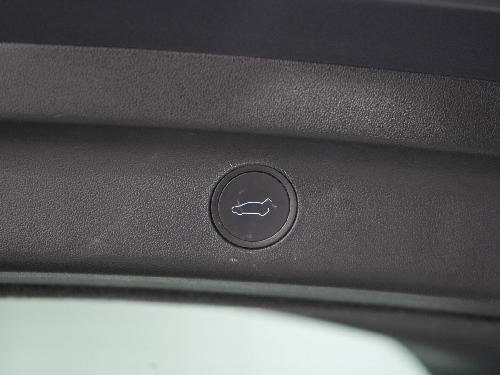 Used 2023 Tesla Model Y Long Range AWD/4WD image 17
