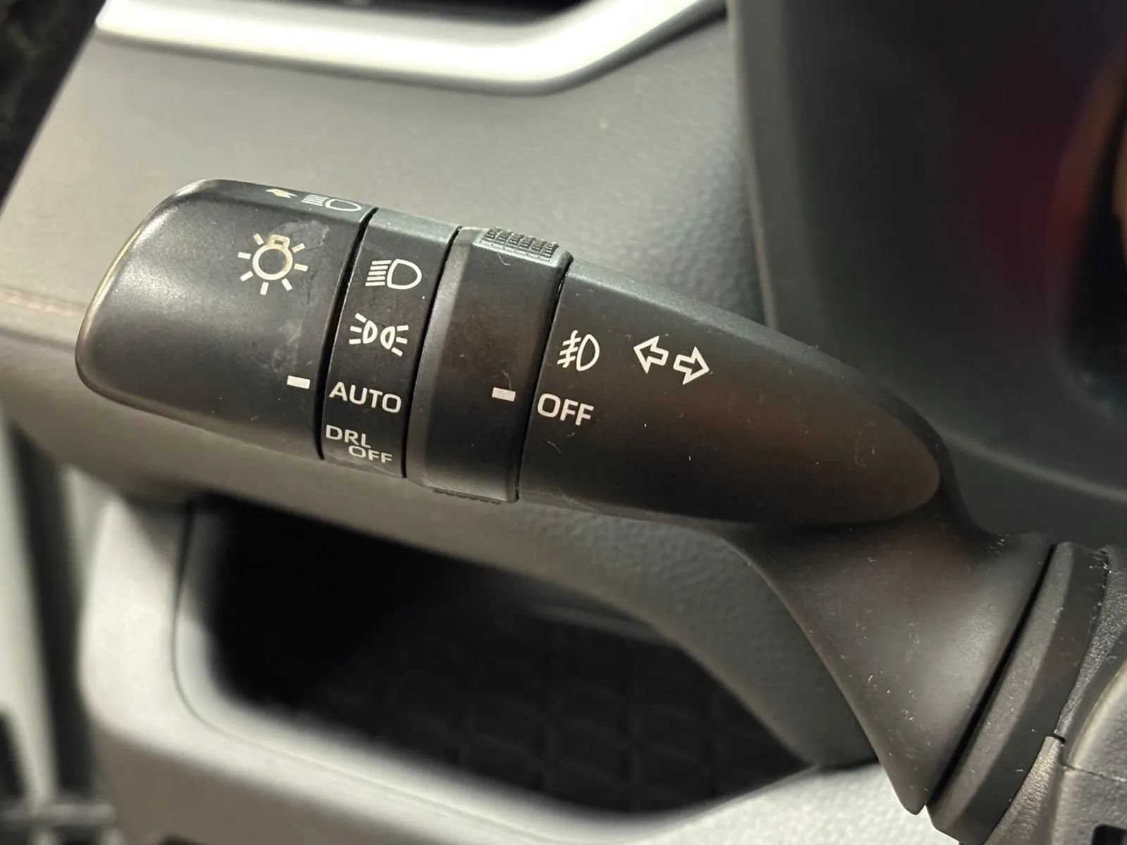 Used 2019 Toyota RAV4 XLE Premium w/ Cold Weather Package AWD/4WD image 29