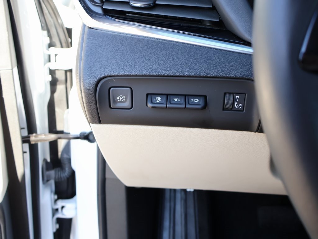 Used 2023 Buick Enclave Avenir w/ Avenir Technology Package image 38