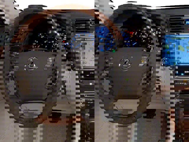 Used 2010 Lexus LS 460 L image 9