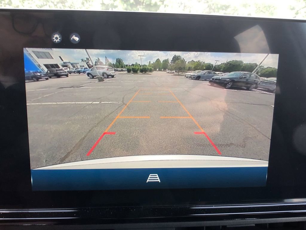 New 2026 Honda Prologue EX image 17