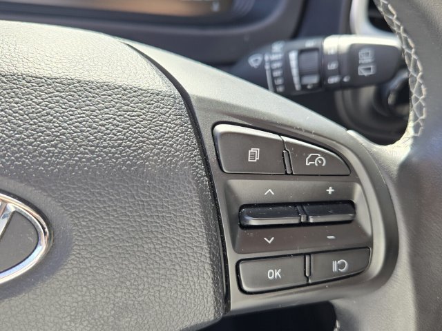 Used 2024 Hyundai Venue SEL FWD image 27