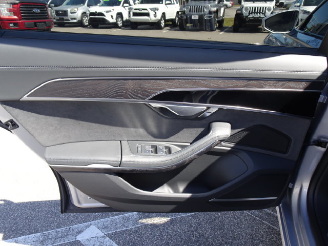 Used 2025 Audi A8 L 3.0T AWD/4WD image 15