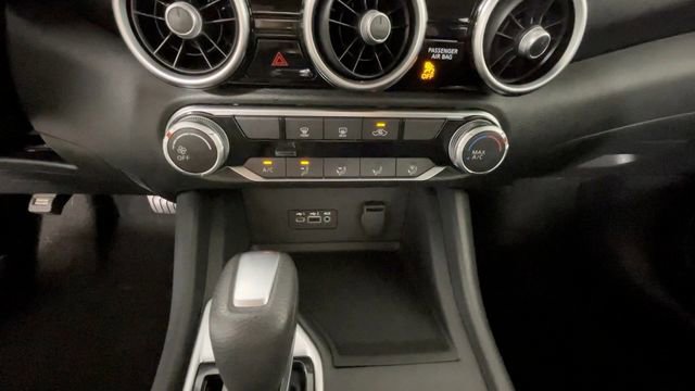 Used 2022 Nissan Sentra SV FWD image 29
