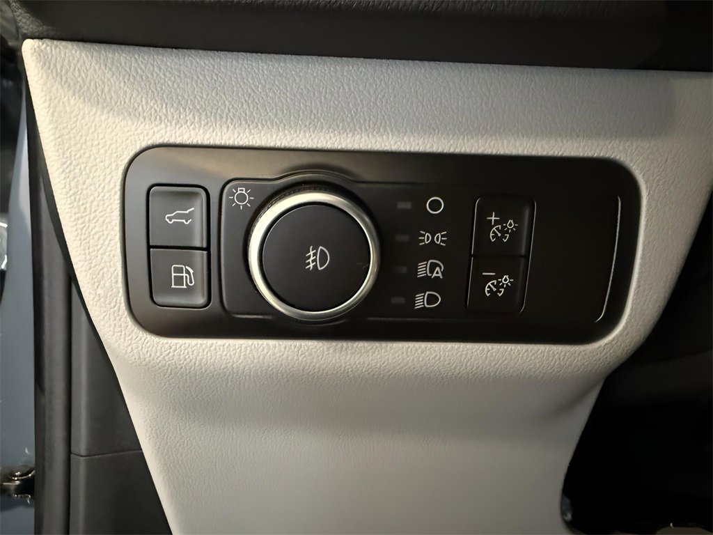 New 2026 Ford Escape SE w/ PHEV Premium Package image 17