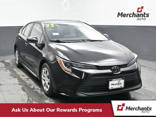 Used 2025 Toyota Corolla LE FWD image 1
