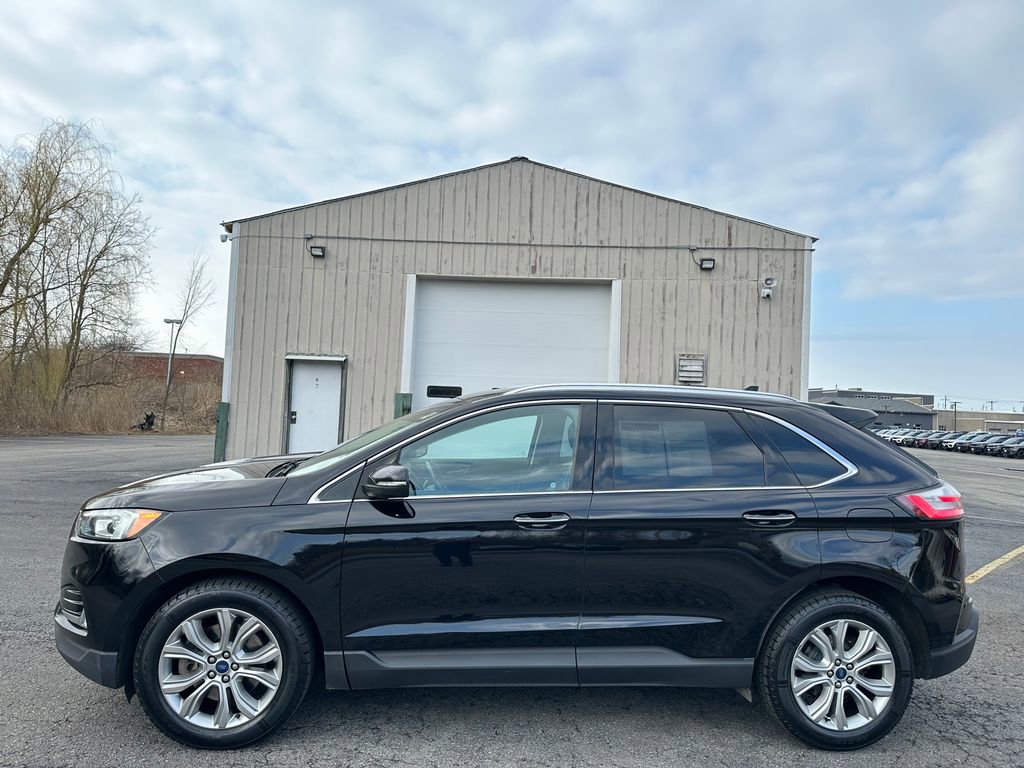 Used 2019 Ford Edge Titanium AWD/4WD image 10