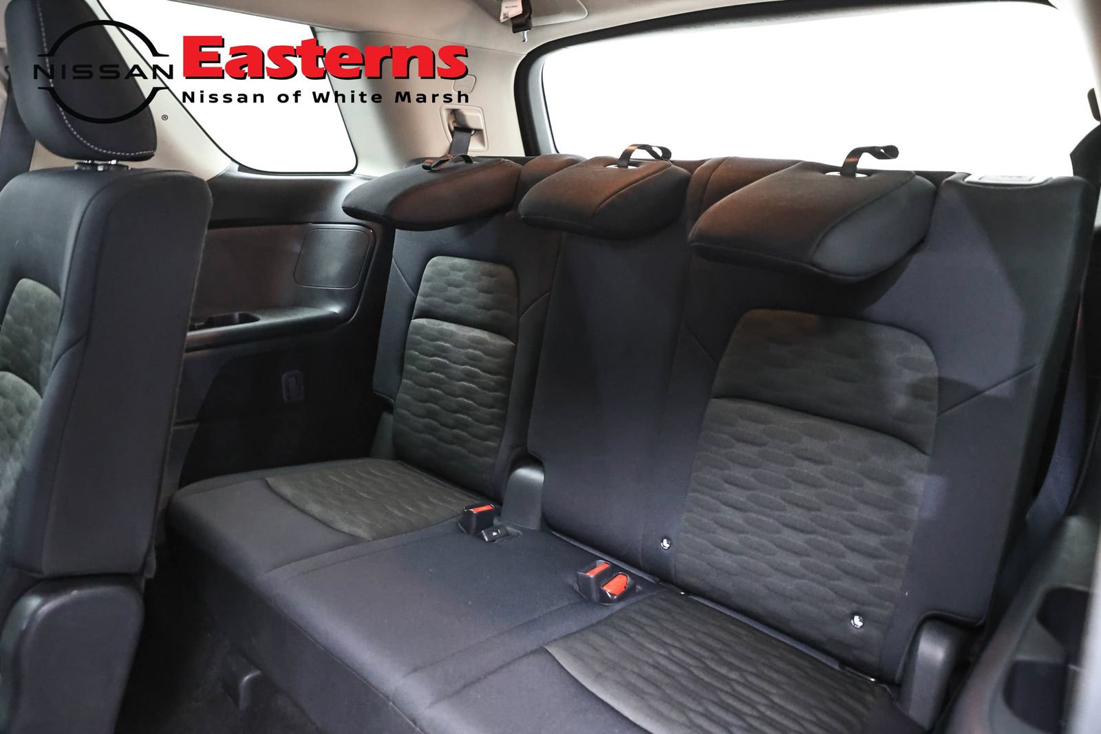 Used 2025 Nissan Pathfinder SV FWD image 25
