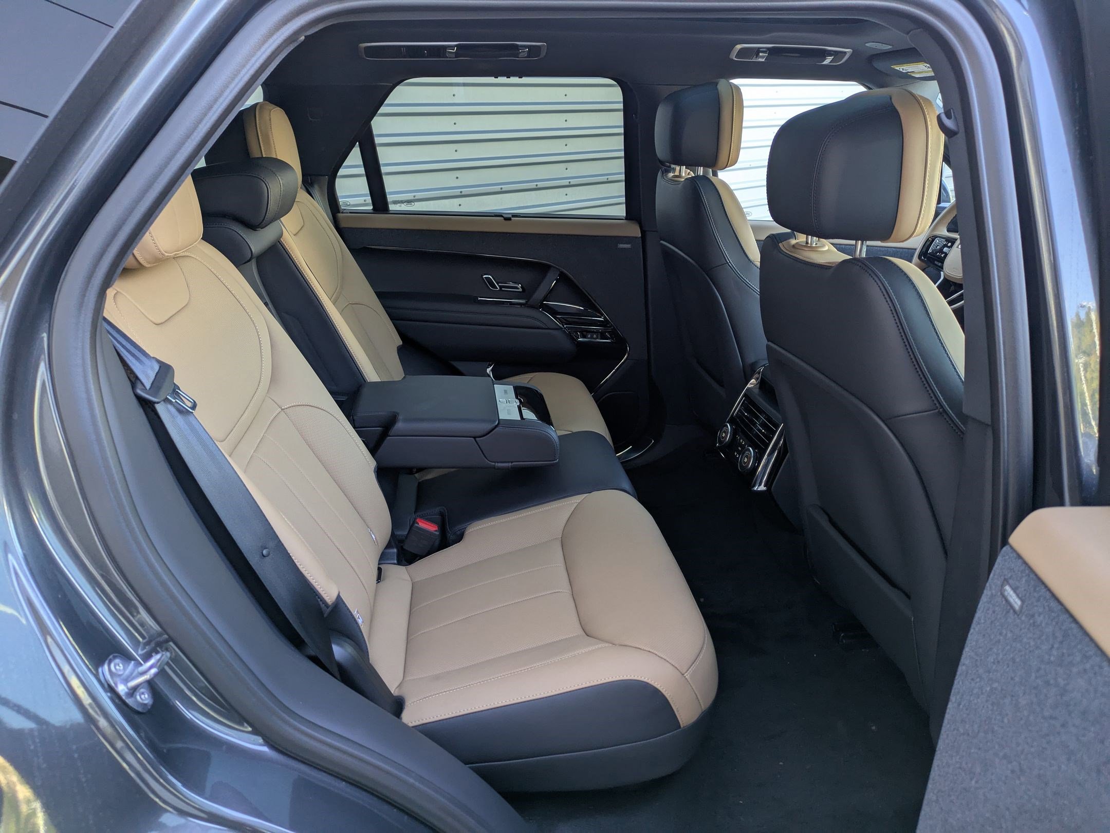 New 2025 Land Rover Range Rover Sport Dynamic SE image 33