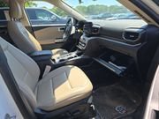 Used 2023 Ford Explorer XLT w/ Equipment Group 202A AWD/4WD image 4