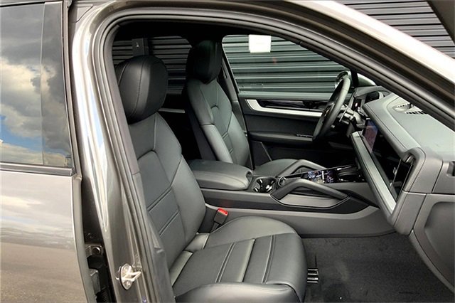 New 2026 Porsche Cayenne E-Hybrid image 25