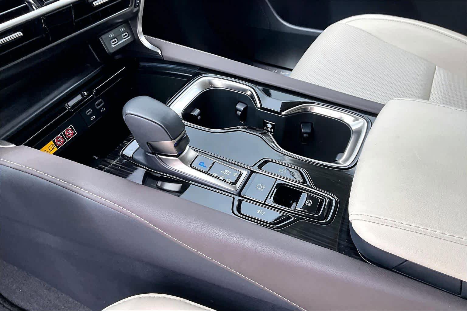 Used 2024 Lexus RX 350 FWD w/ Technology Package image 17
