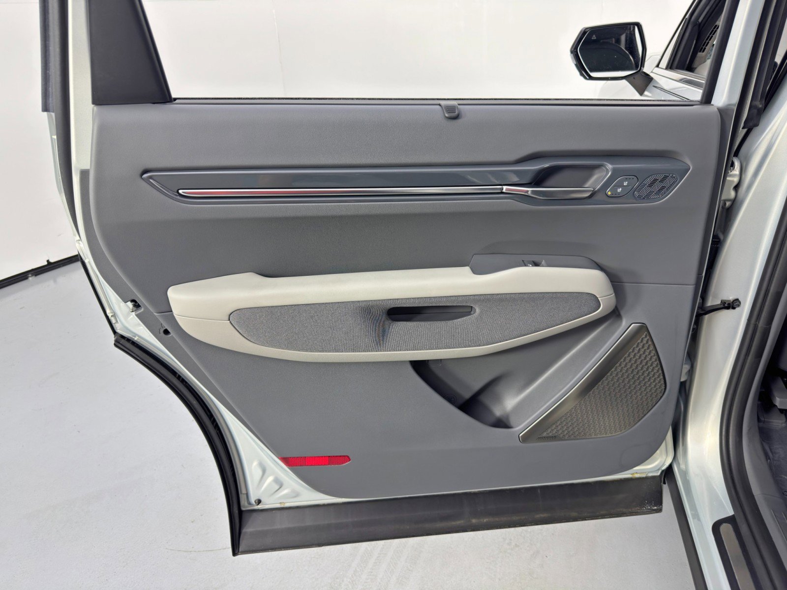 Used 2026 Kia EV9 Land image 47