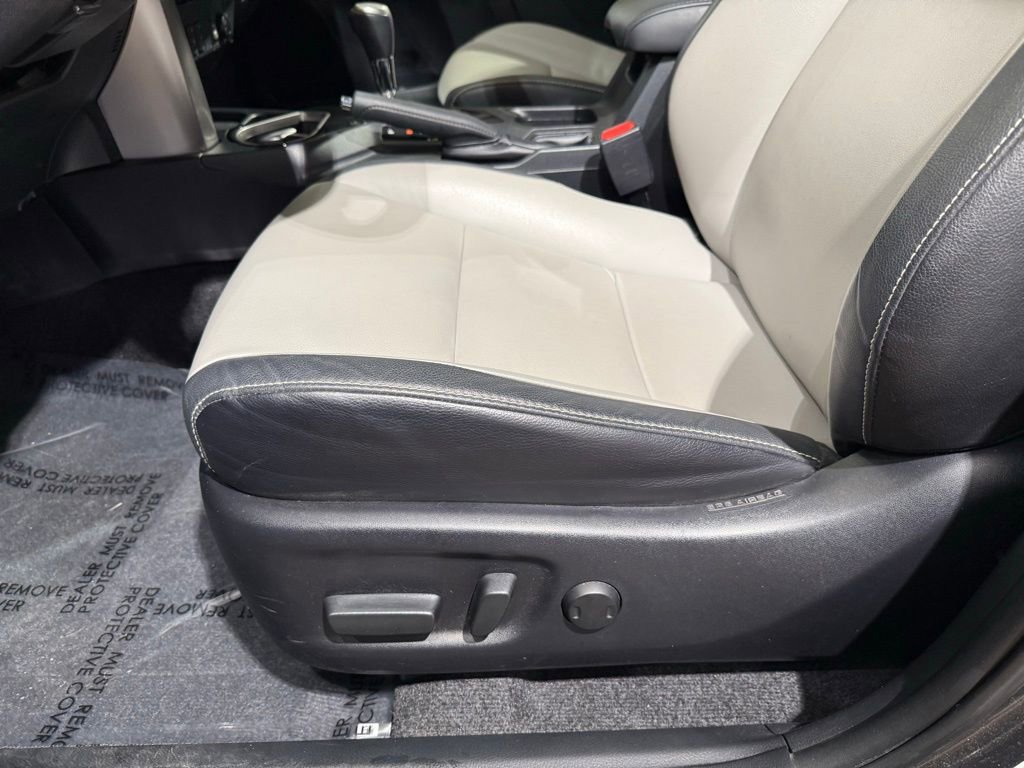 Used 2017 Toyota RAV4 Limited w/ Advanced Technology Package AWD/4WD image 14