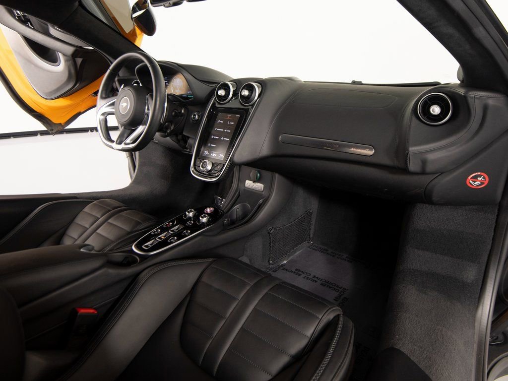 Used 2025 McLaren GTS image 27