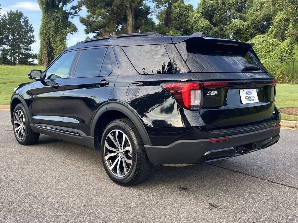 Used 2025 Ford Explorer ST-Line AWD/4WD image 8