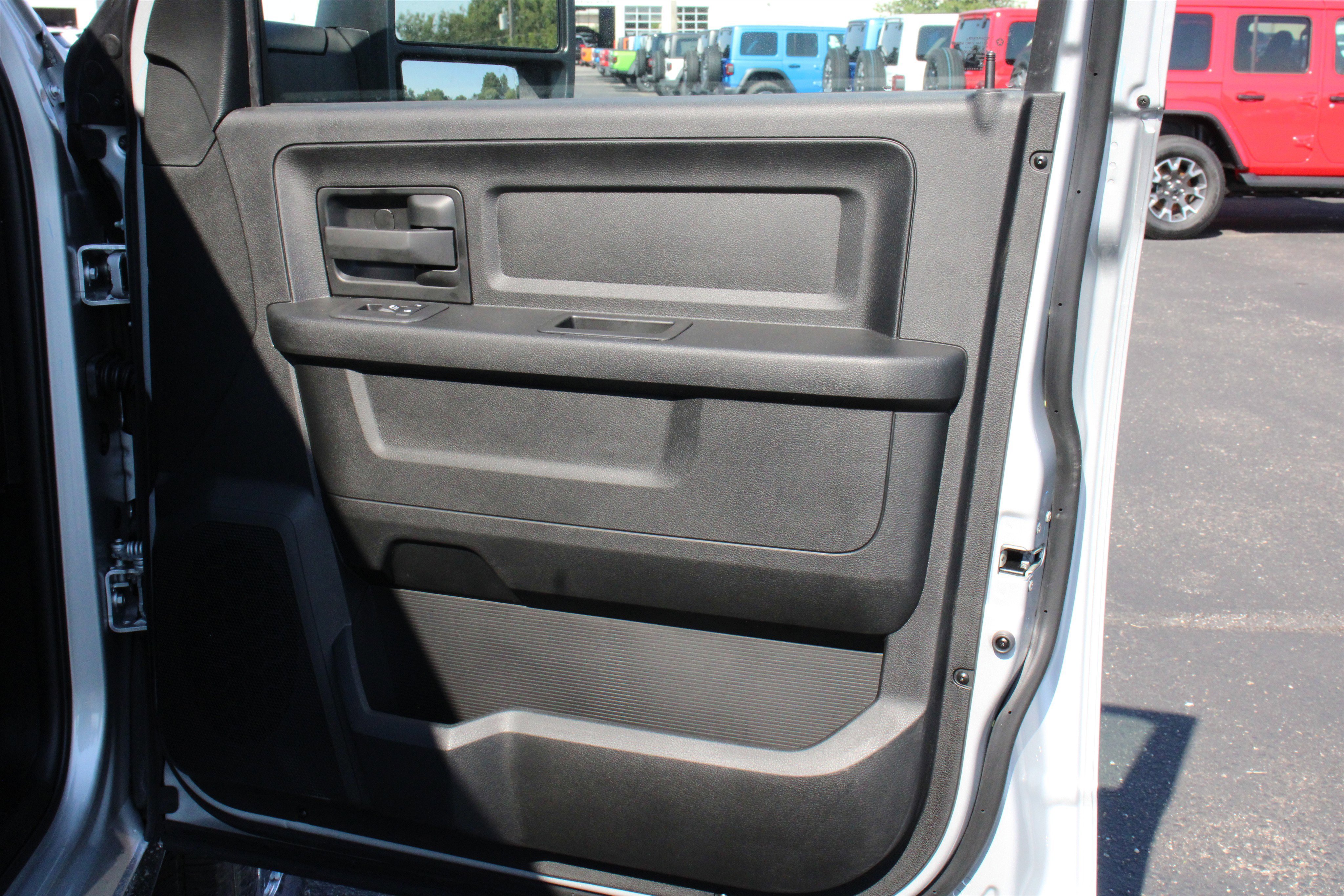 New 2026 RAM 3500 Tradesman image 28