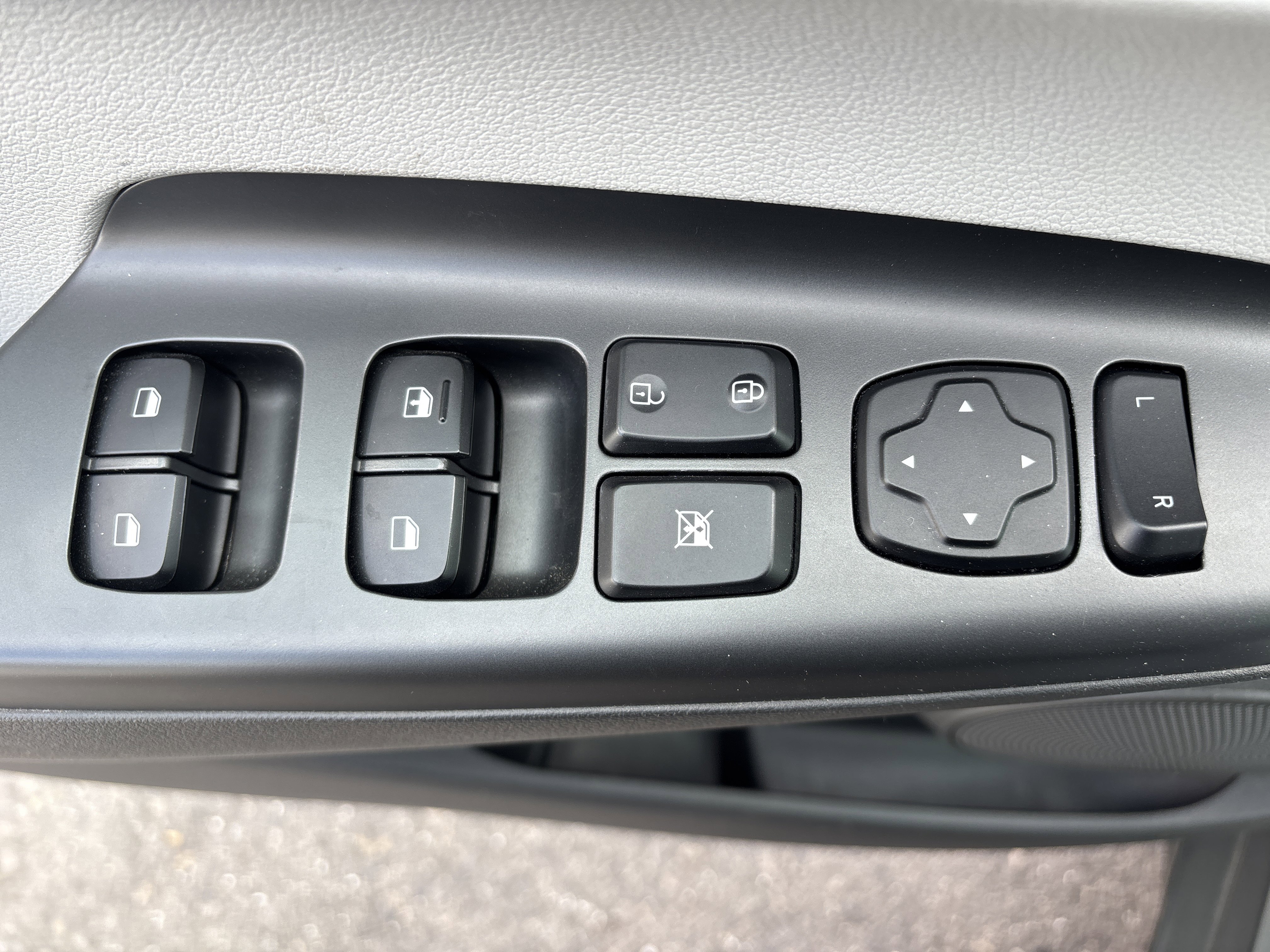 Used 2022 Hyundai Kona SEL image 17