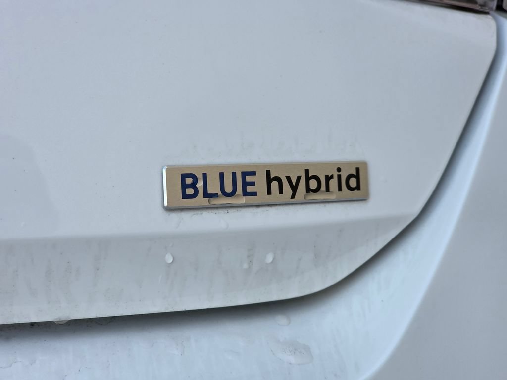 Used 2026 Hyundai Elantra Hybrid FWD image 30