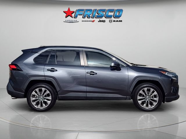 Used 2019 Toyota RAV4 XLE Premium FWD image 8