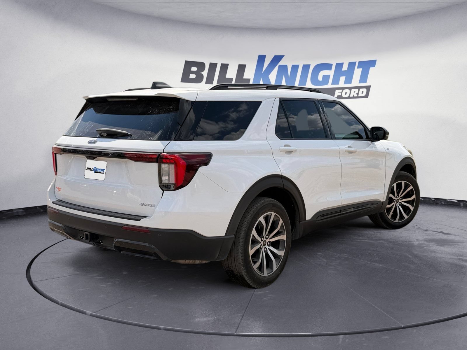 Used 2025 Ford Explorer ST-Line AWD/4WD image 5