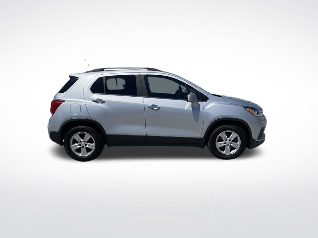 Used 2020 Chevrolet Trax LT w/ LT Convenience Package FWD image 6