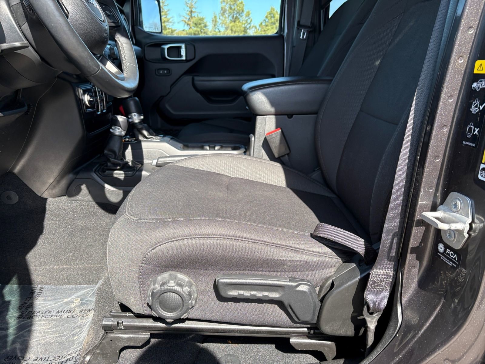 Used 2022 Jeep Gladiator Sport image 21