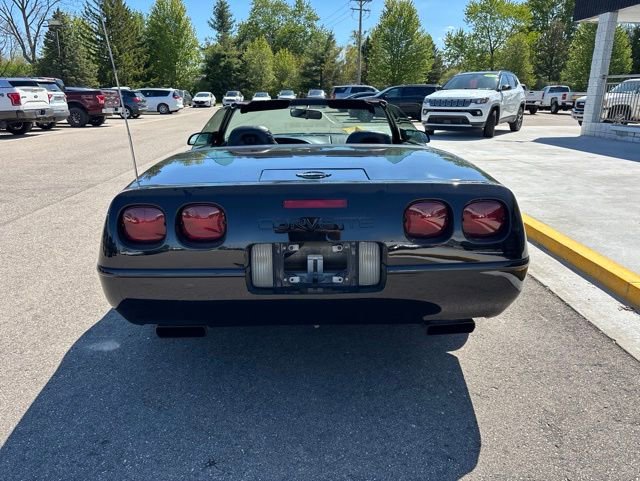 Used 1994 Chevrolet Corvette Convertible RWD image 7