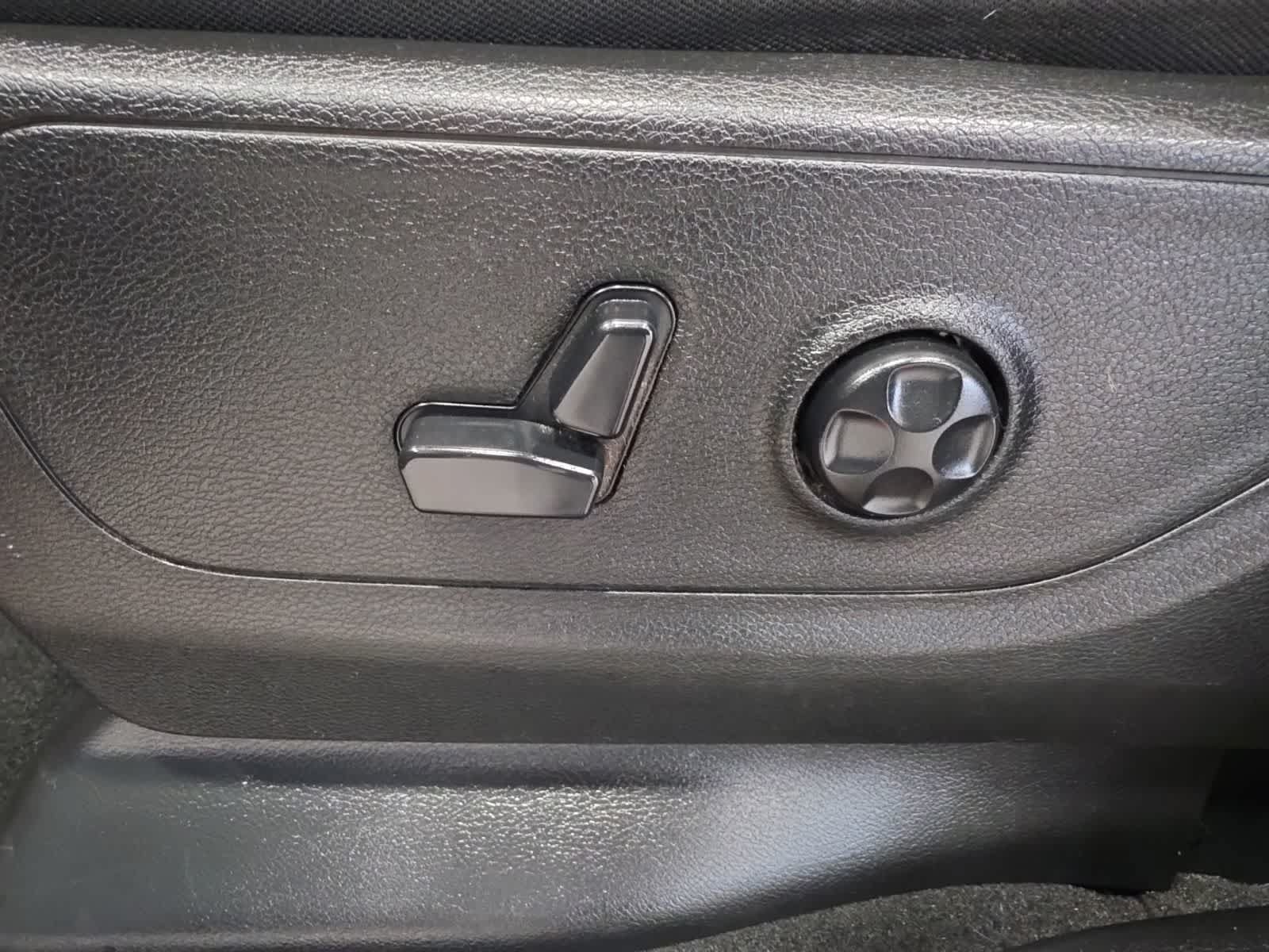 Used 2019 RAM 1500 Big Horn AWD/4WD image 17
