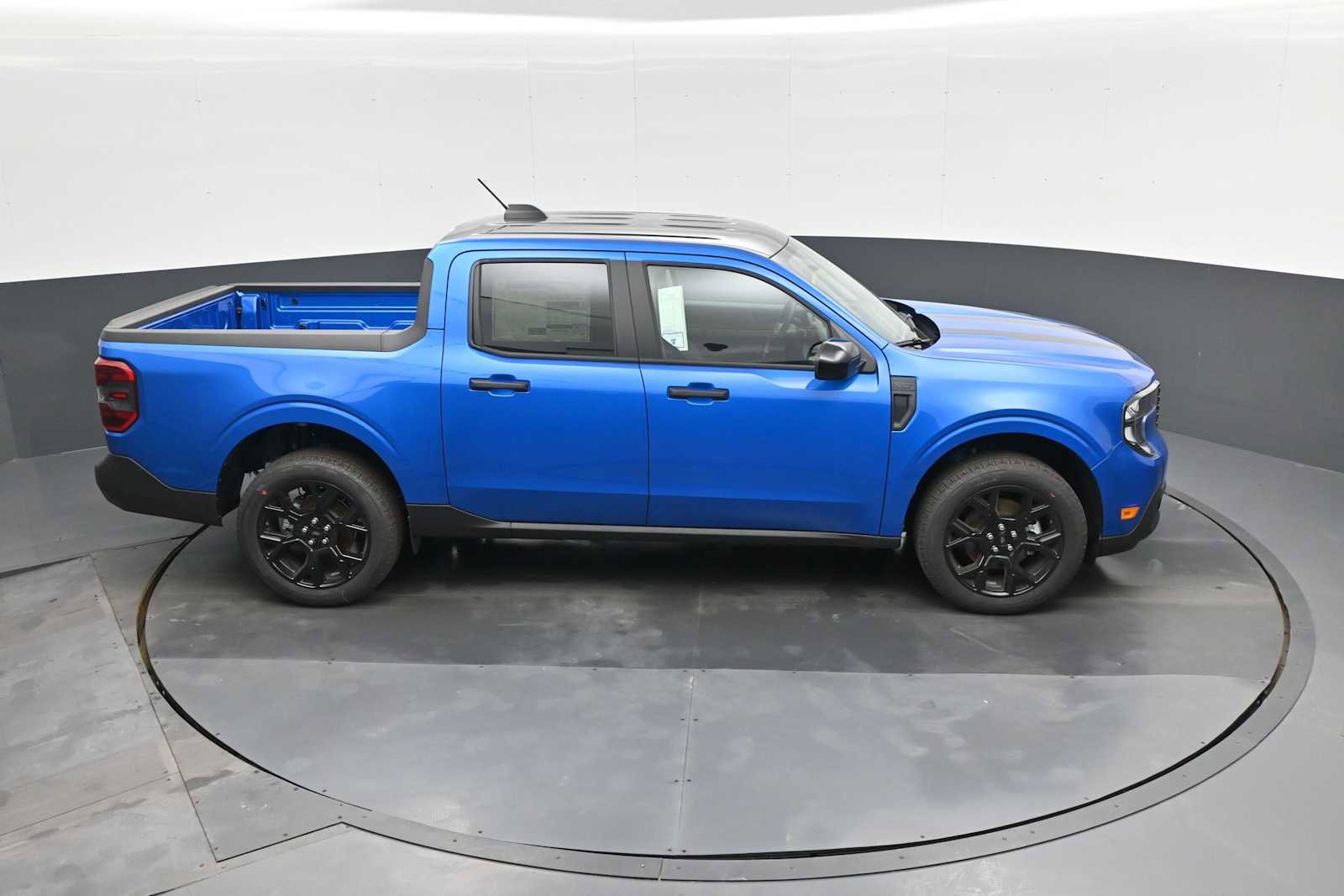 New 2025 Ford Maverick XLT w/ XLT Luxury Package image 17