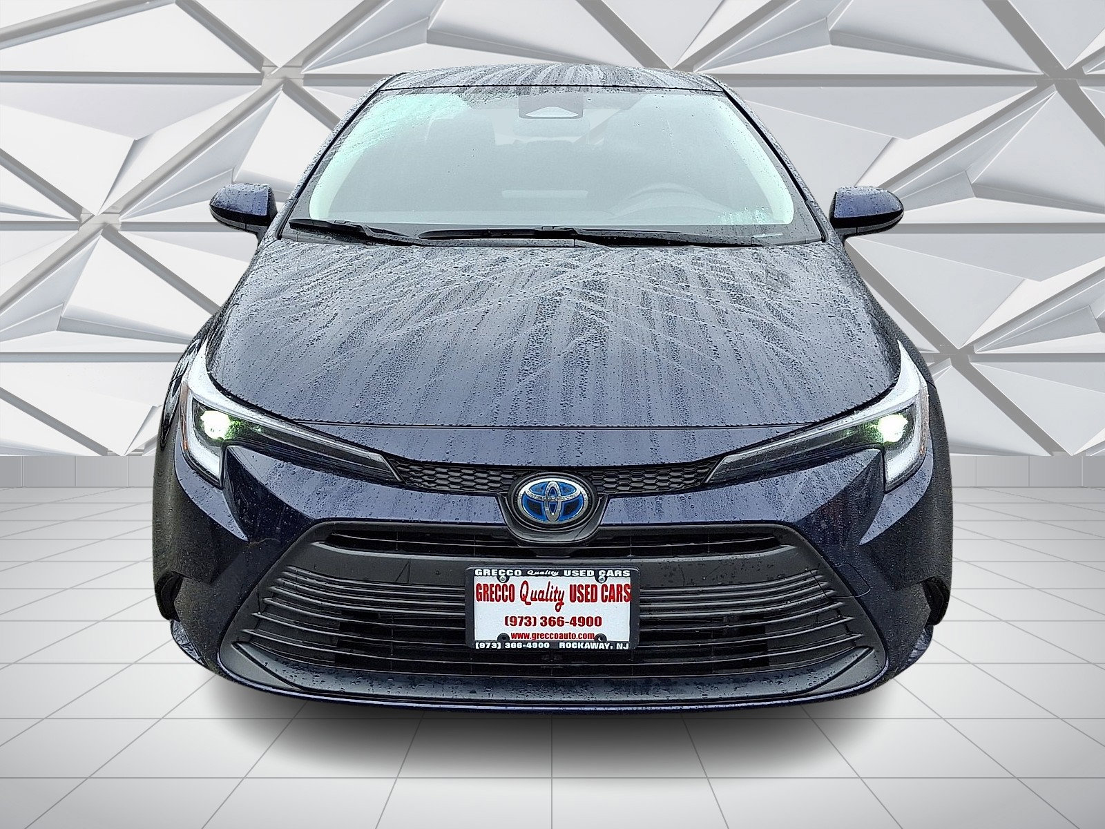 Used 2025 Toyota Corolla LE w/ LE Premium Package image 3