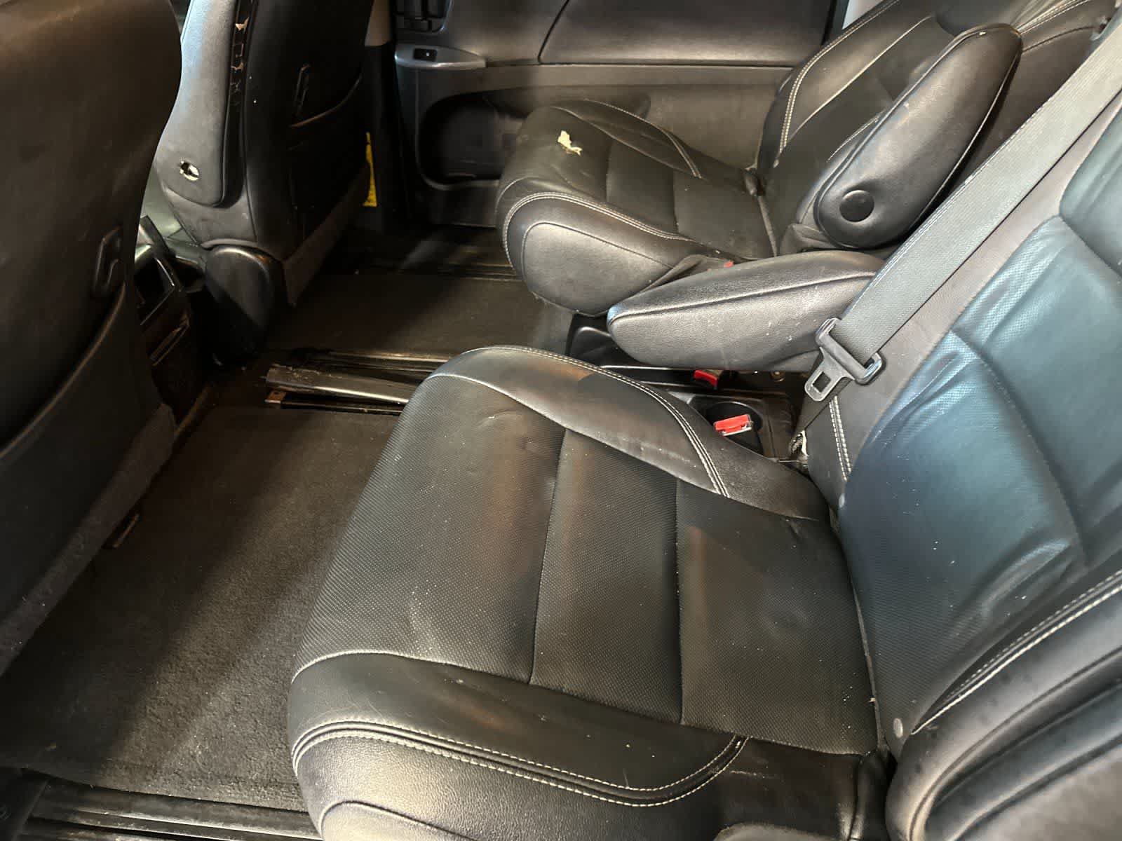 Used 2015 Toyota Sienna SE FWD image 5