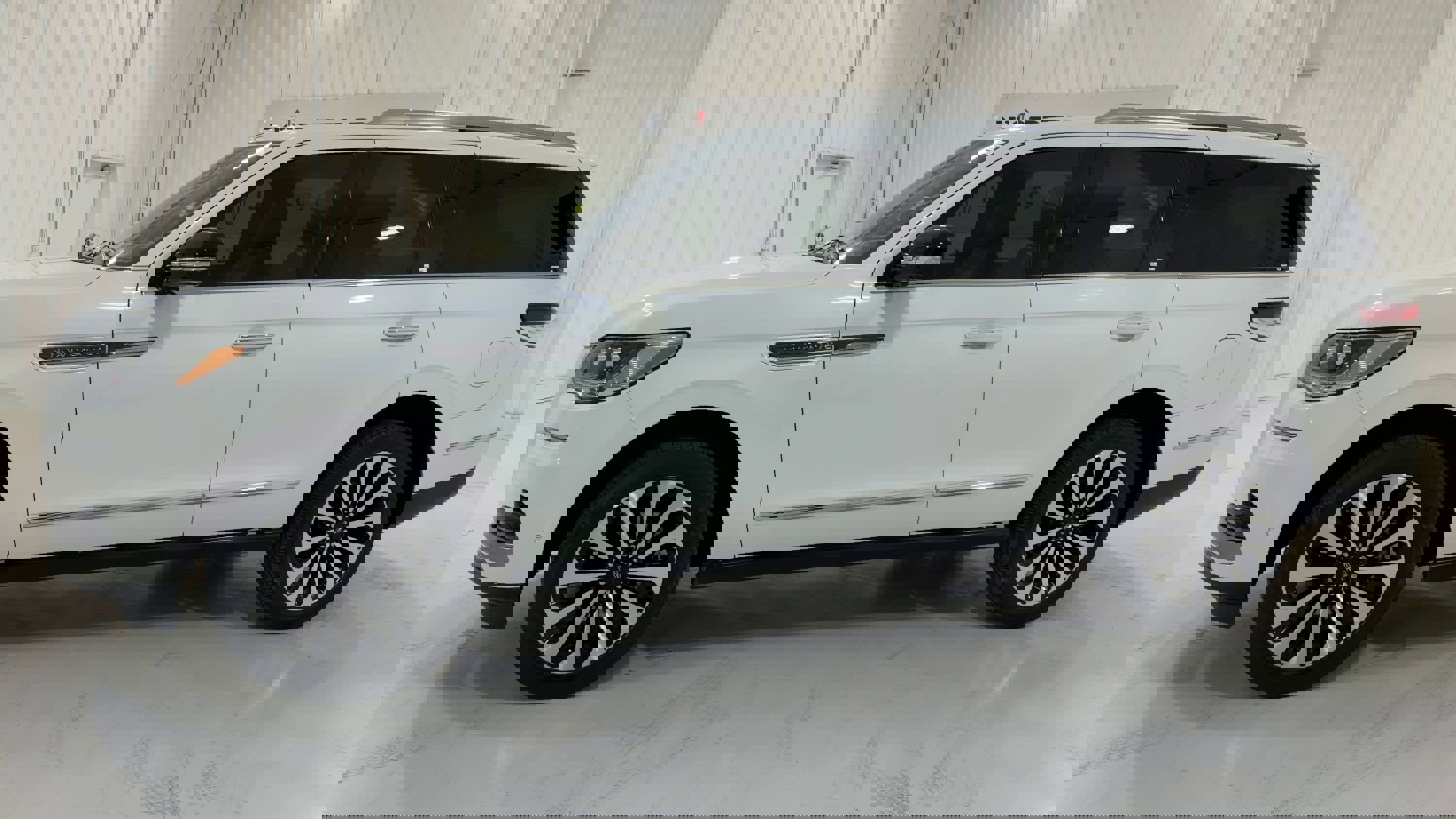 Used 2023 Lincoln Navigator Reserve image 6