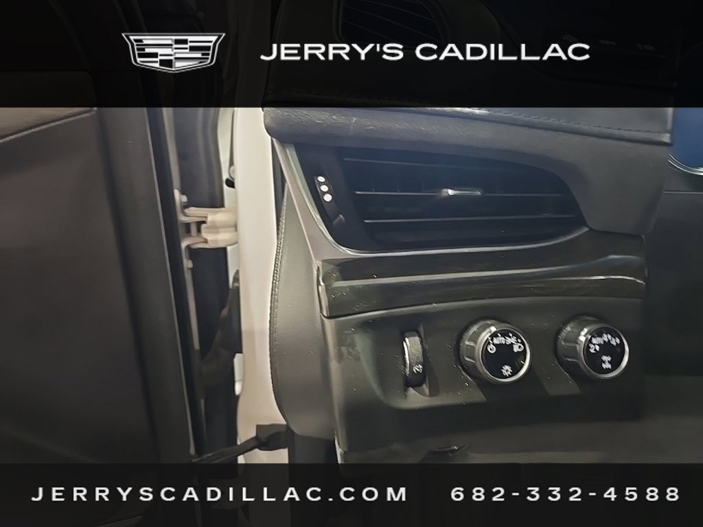 Used 2019 Cadillac Escalade Platinum AWD/4WD image 12