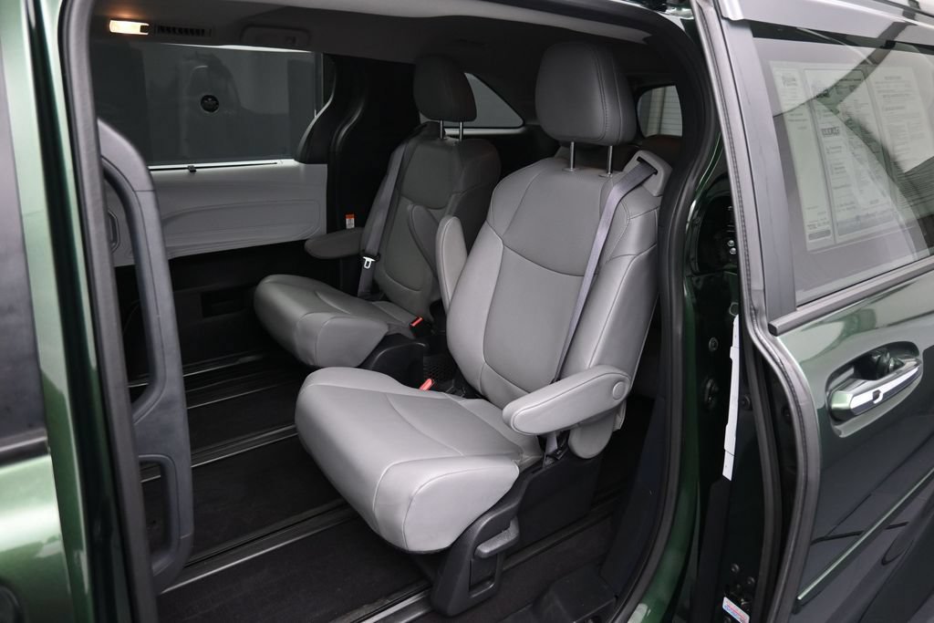 Certified 2025 Toyota Sienna XLE w/ XLE Plus Package AWD/4WD image 22