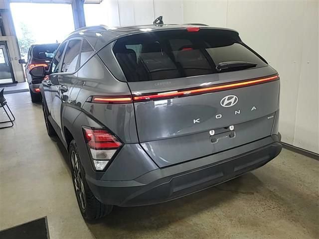 Used 2025 Hyundai Kona SEL AWD/4WD image 17