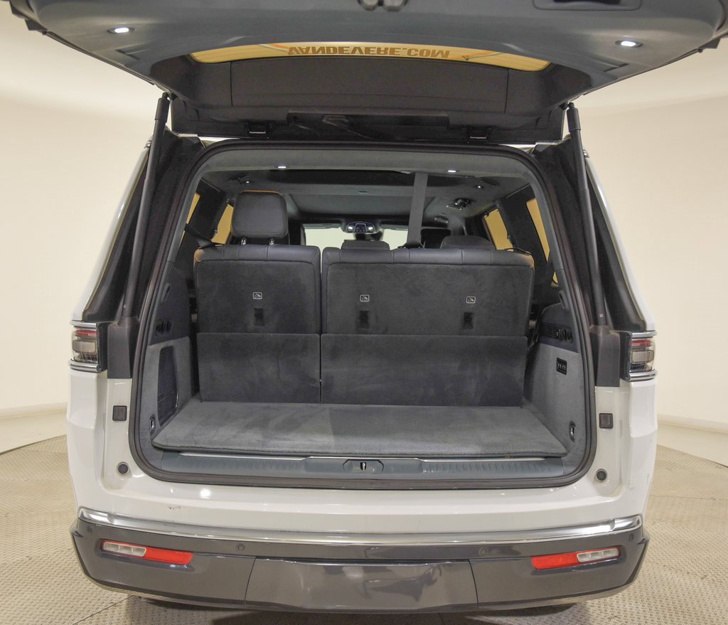 Used 2022 Jeep Grand Wagoneer Series II w/ Premium Group II image 13