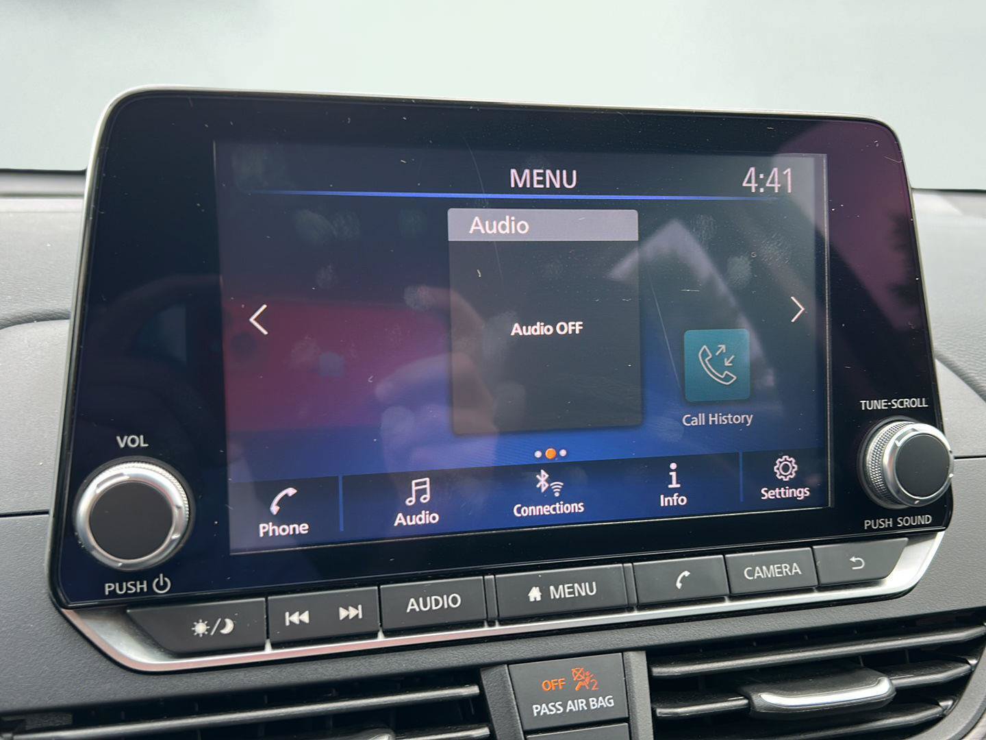 Used 2024 Nissan Altima 2.5 SV FWD image 9