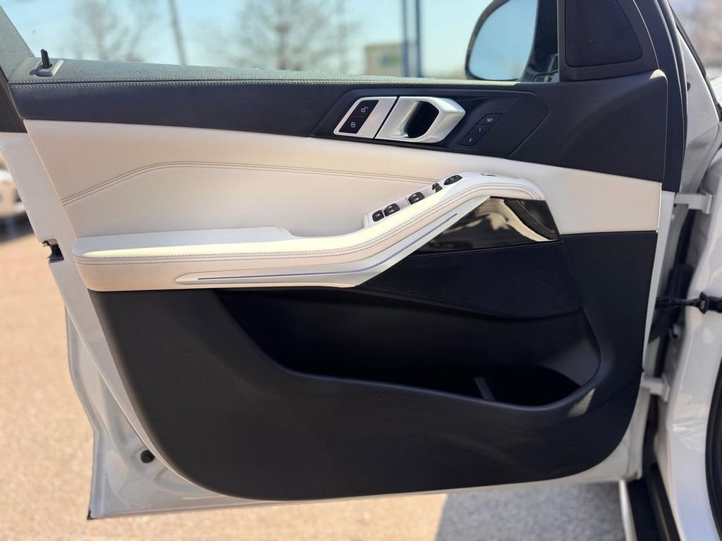 Used 2020 BMW X5 xDrive40i w/ Convenience Package image 12