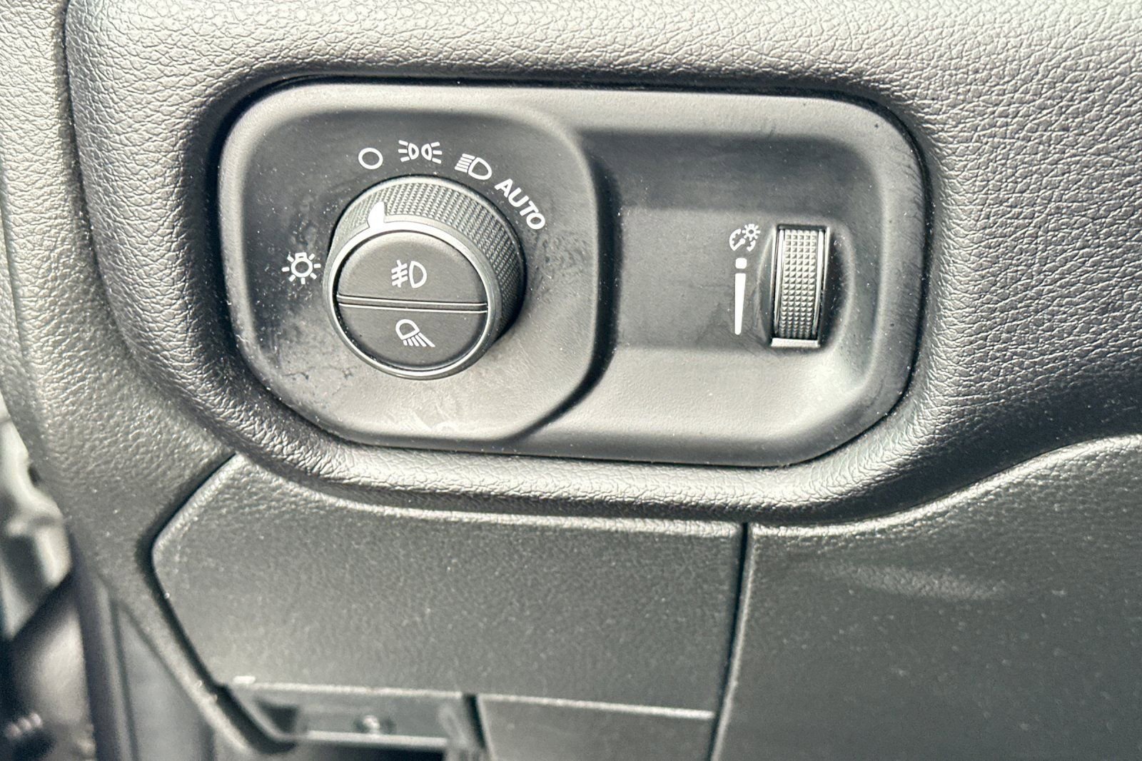 Used 2024 RAM 2500 Big Horn image 31