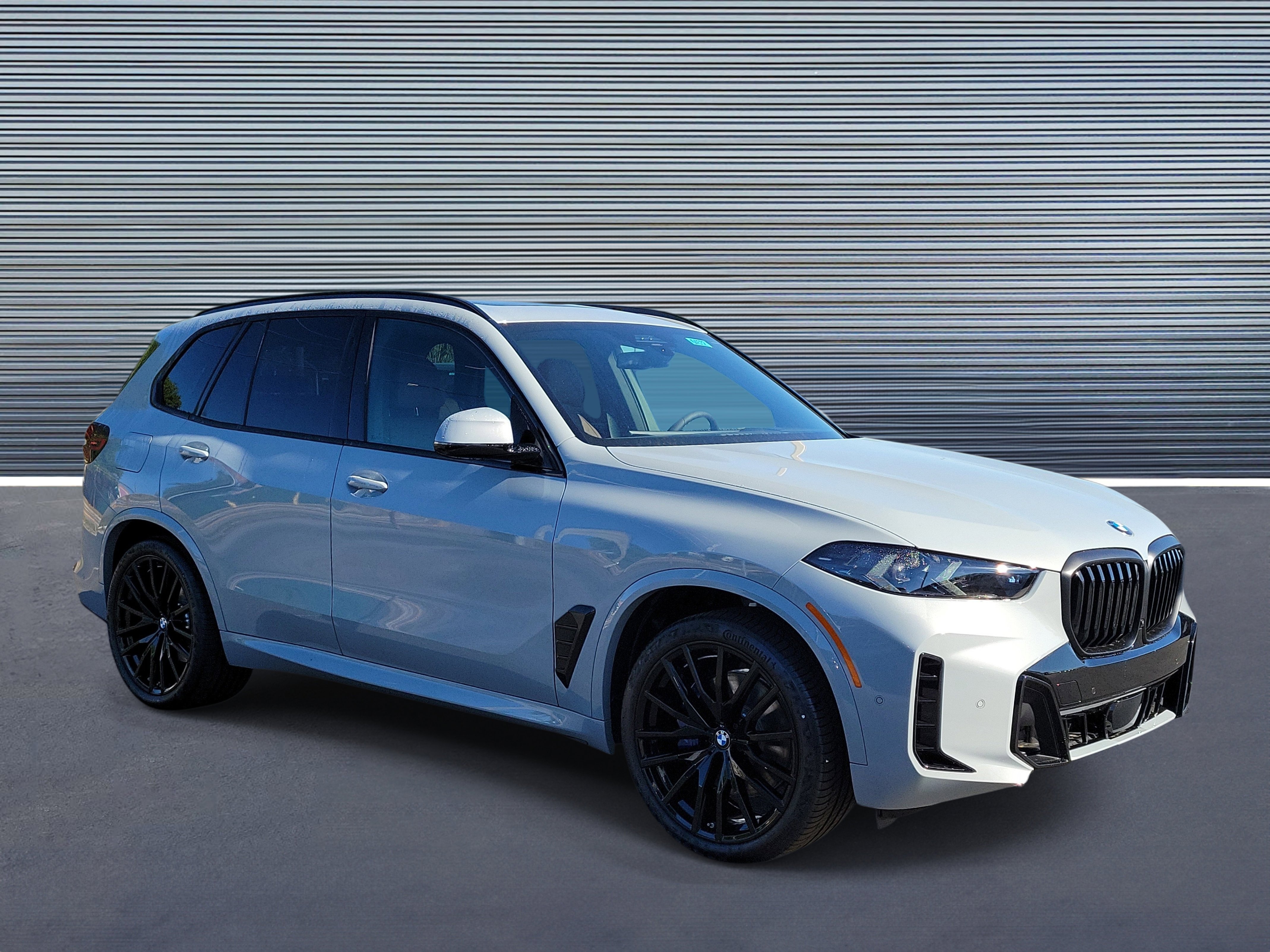New 2026 BMW X5 sDrive40i w/ M Sport Package image 2