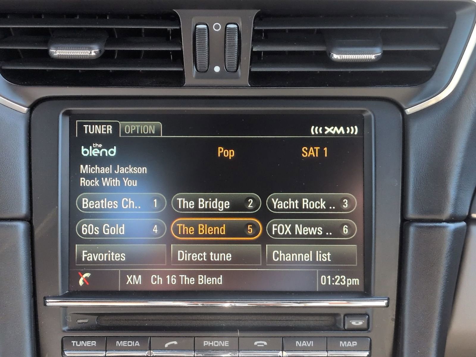 Certified 2015 Porsche 911 Targa 4S image 18