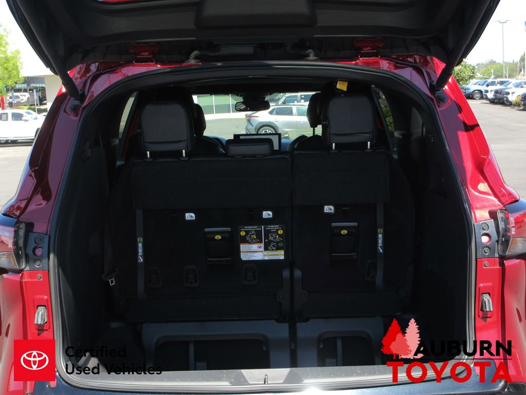 Certified 2025 Toyota Sienna XSE w/ XSE Premium Package image 13