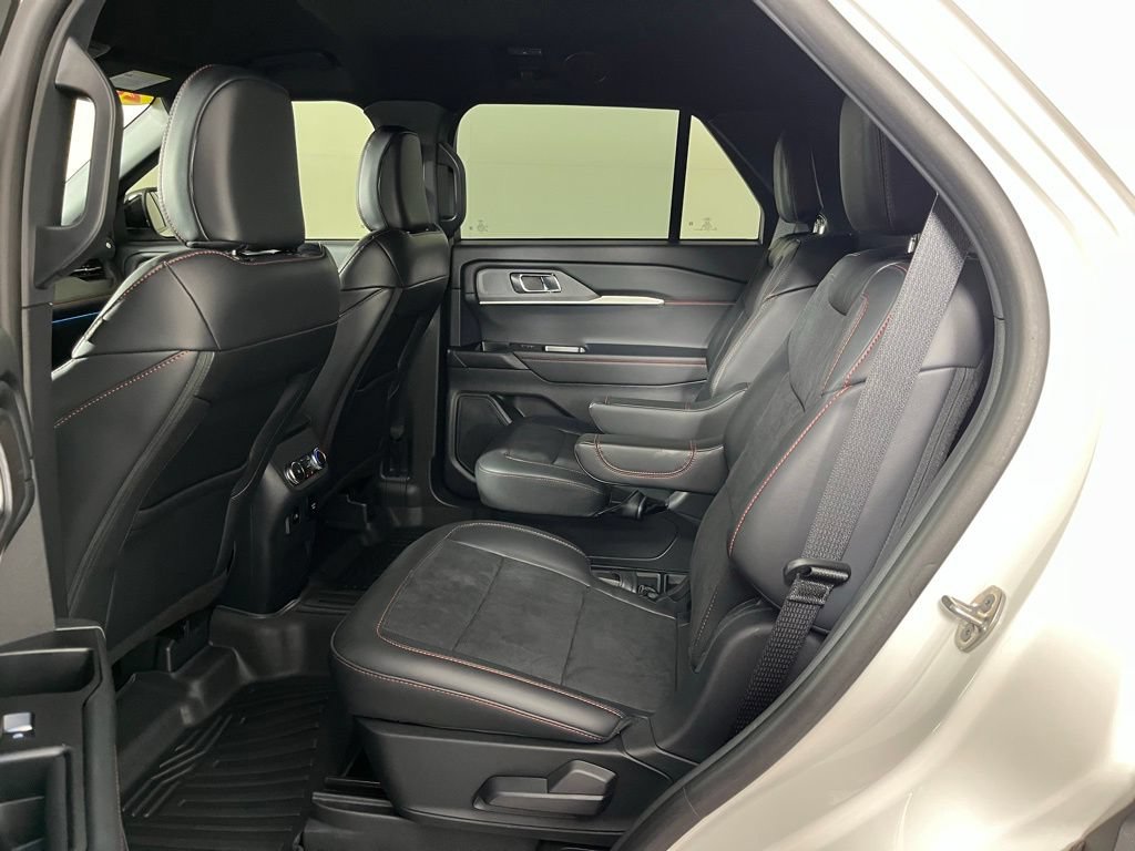 Used 2025 Ford Explorer ST AWD/4WD image 24
