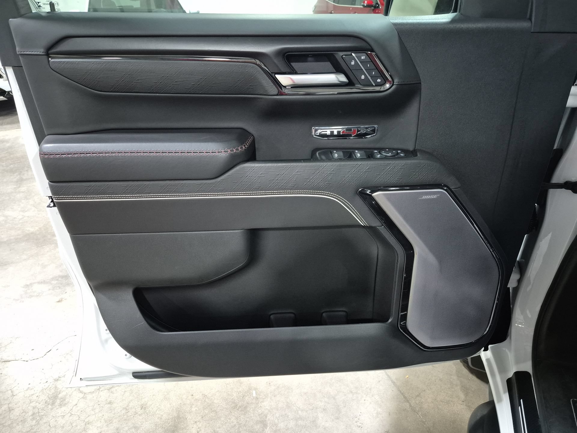 Used 2022 GMC Sierra 1500 AT4X AWD/4WD image 25