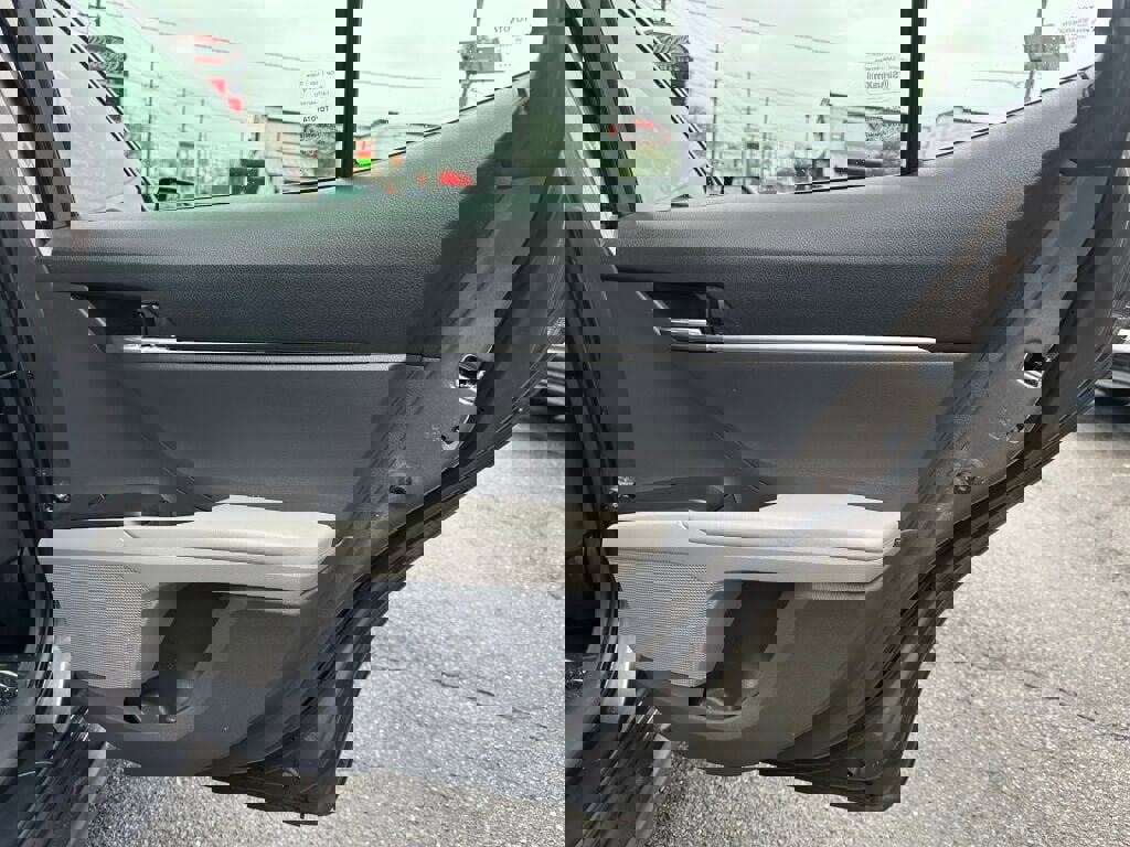 Used 2023 Toyota Camry LE image 25