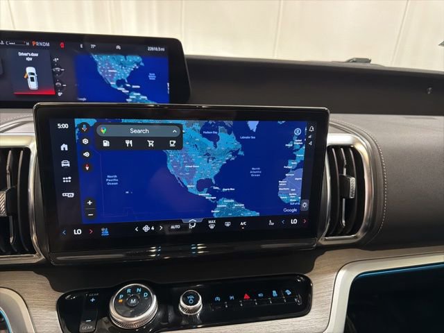 Used 2025 Ford Expedition Platinum AWD/4WD image 17